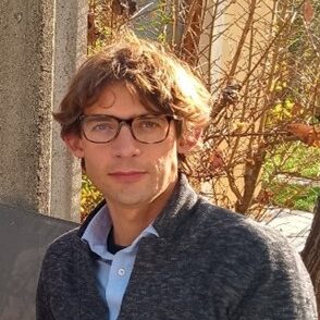cropped-LV.jpg